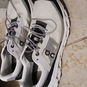 On Cloud Vista Womens size 9